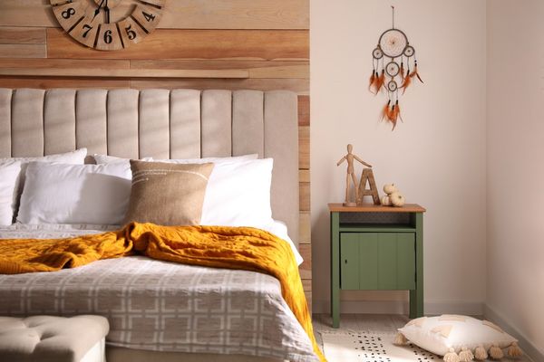 Bedroom color ideas | New Africa/Shutterstock