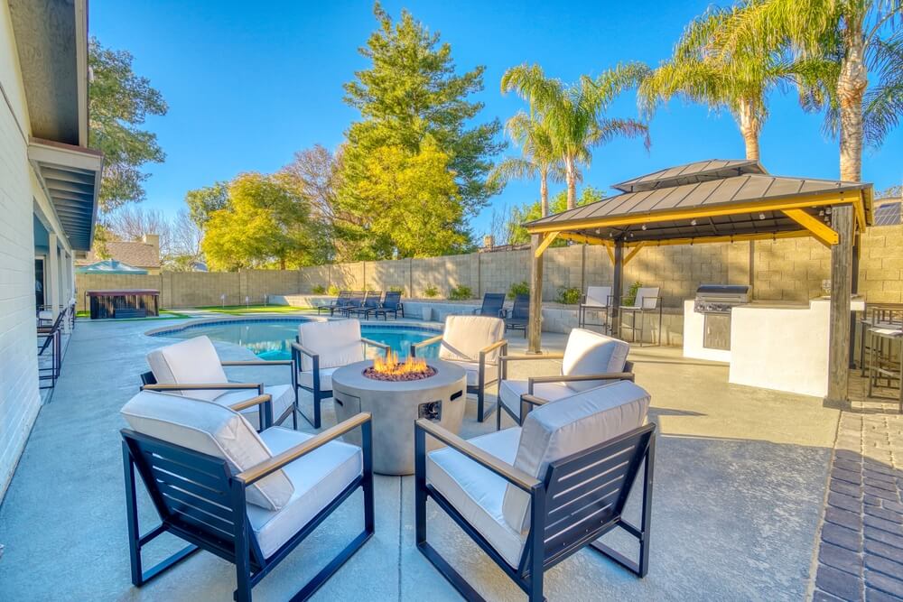 L-shaped outdoor kitchen